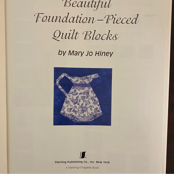 Beautiful Foundation-Pieced Quilt Blocks Book by Mary Jo Hiney - Picture 5 of 16